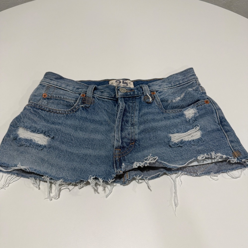 We The Free Free People Distressed Denim Shorts Medium Wash Blue 25 OB1072234